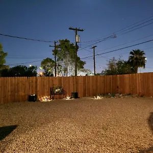 Beautiful 3 Bed/2 Bath Cozy Get Away Holiday home Las Vegas